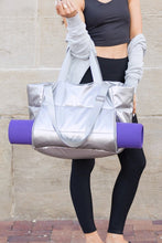 Load image into Gallery viewer, Metallic Puffer Tote