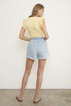 Load image into Gallery viewer, HIGH RISE PLEATED MOM SHORTS