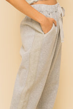Load image into Gallery viewer, Hem &amp; Thread Fleece Lined Joggers- Gray