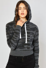 Load image into Gallery viewer, Women&#39;s Basic Camo Fleece Cropped Pullover